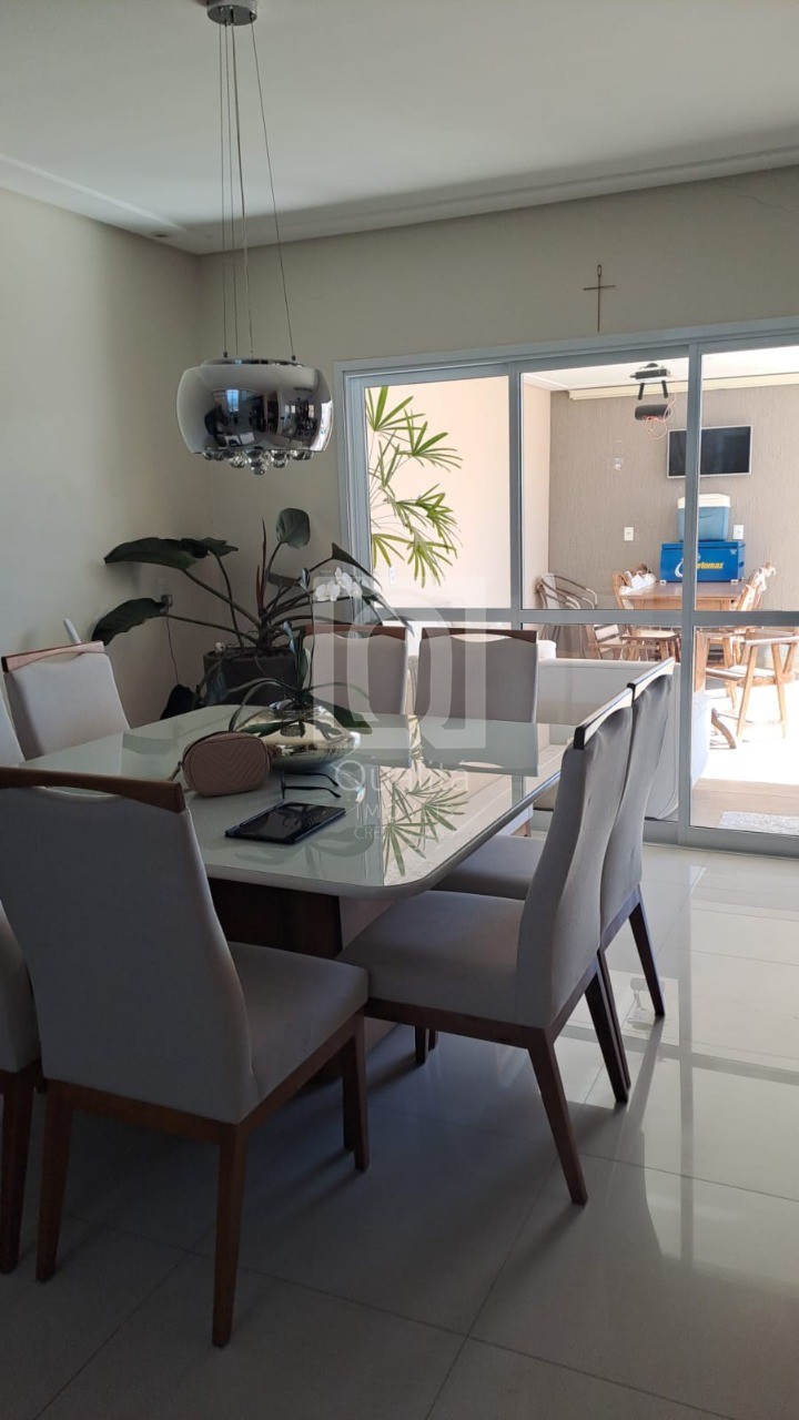 Casa de Condomínio à venda com 4 quartos, 250m² - Foto 10