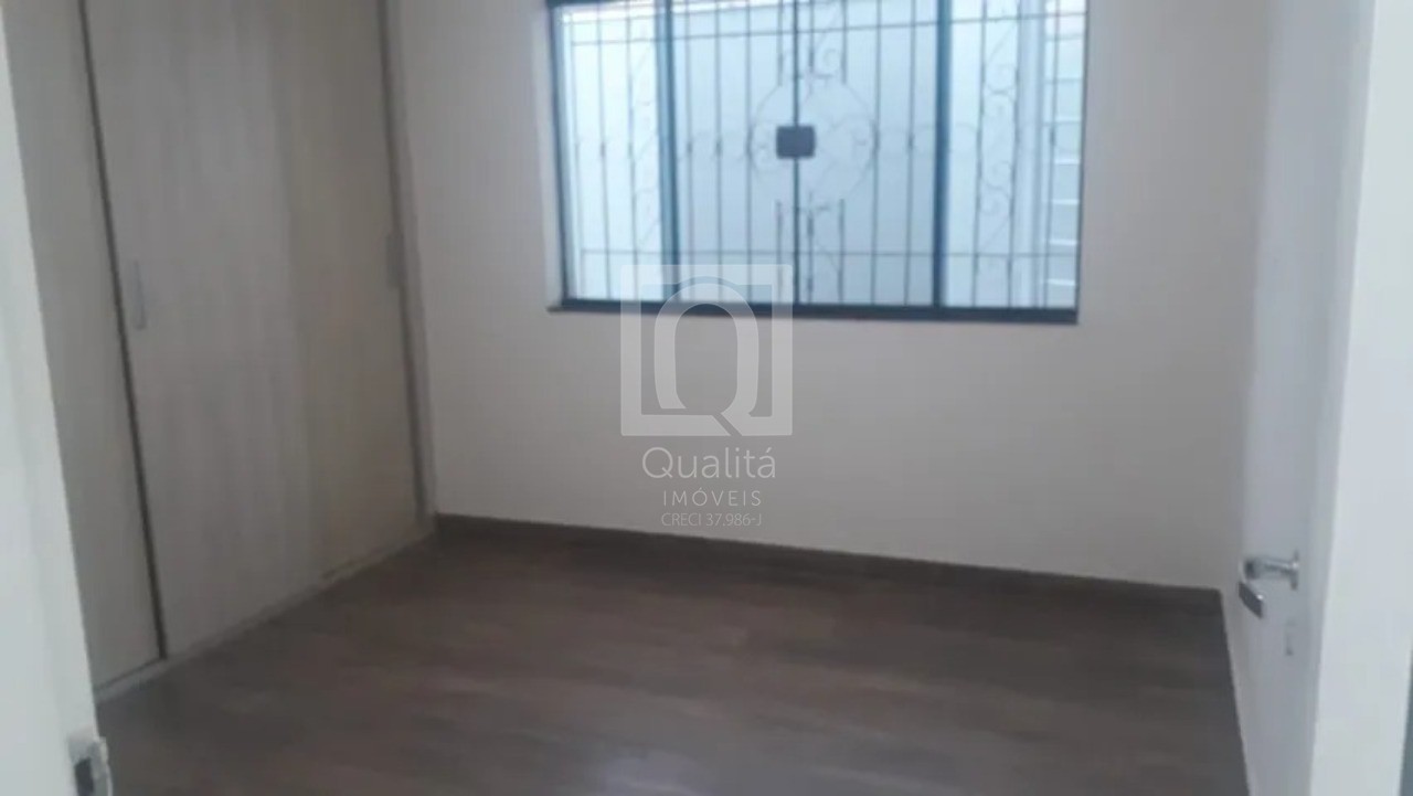 Casa à venda com 2 quartos, 300m² - Foto 8