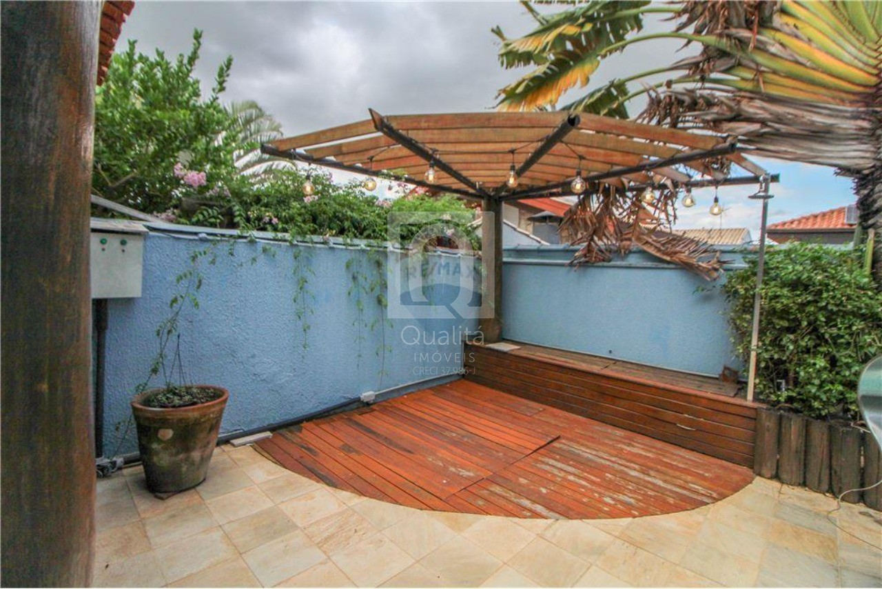 Casa de Condomínio à venda com 3 quartos, 360m² - Foto 45
