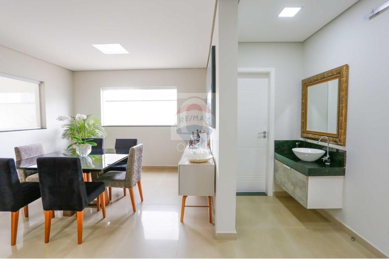 Casa de Condomínio à venda com 4 quartos, 250m² - Foto 8