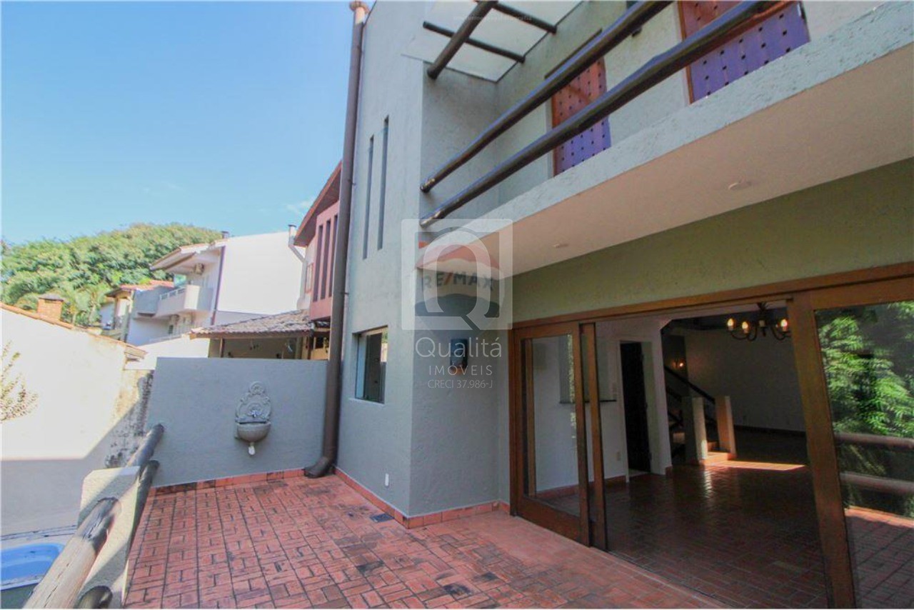 Casa de Condomínio à venda com 5 quartos, 265m² - Foto 10