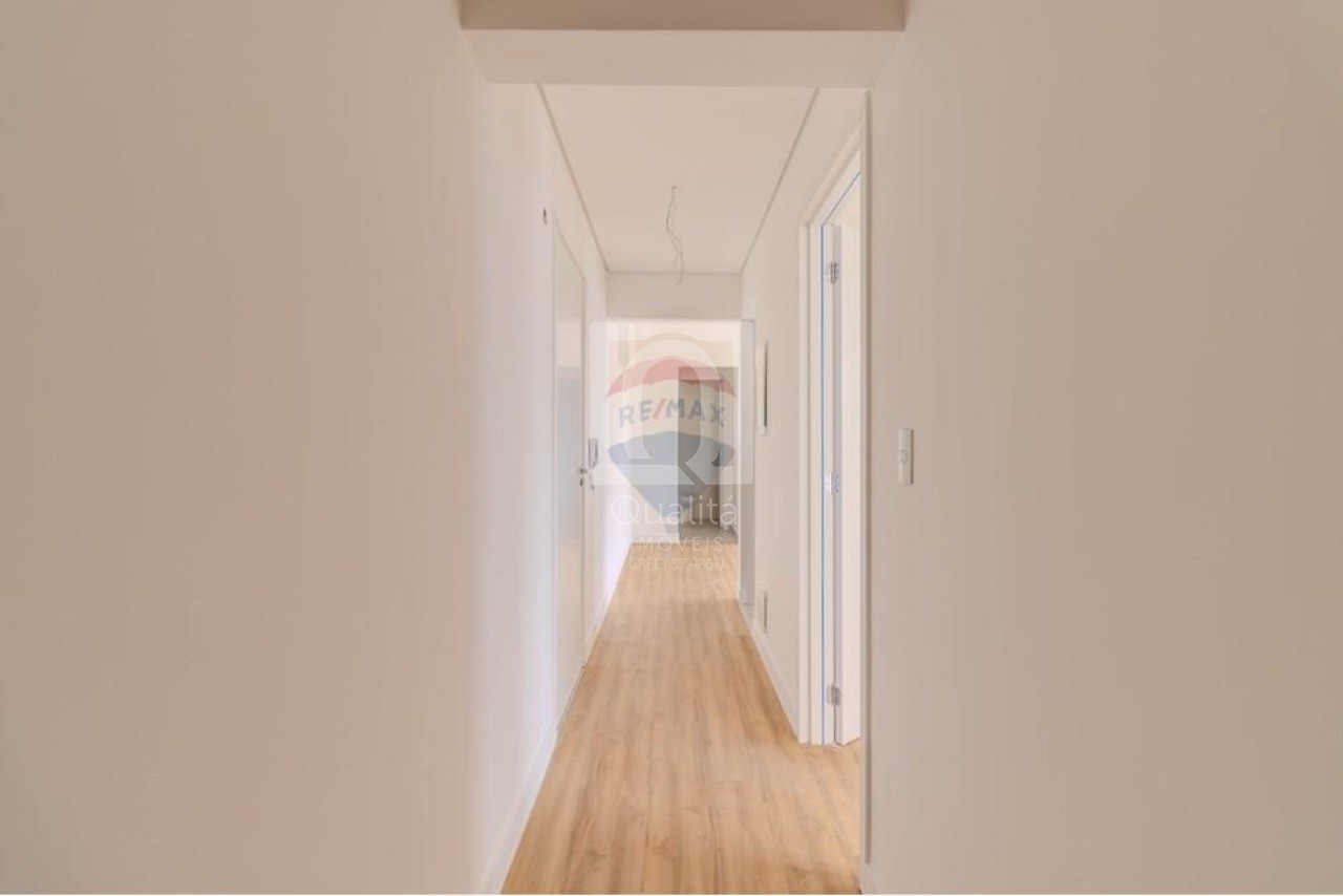 Apartamento à venda com 2 quartos, 77m² - Foto 4