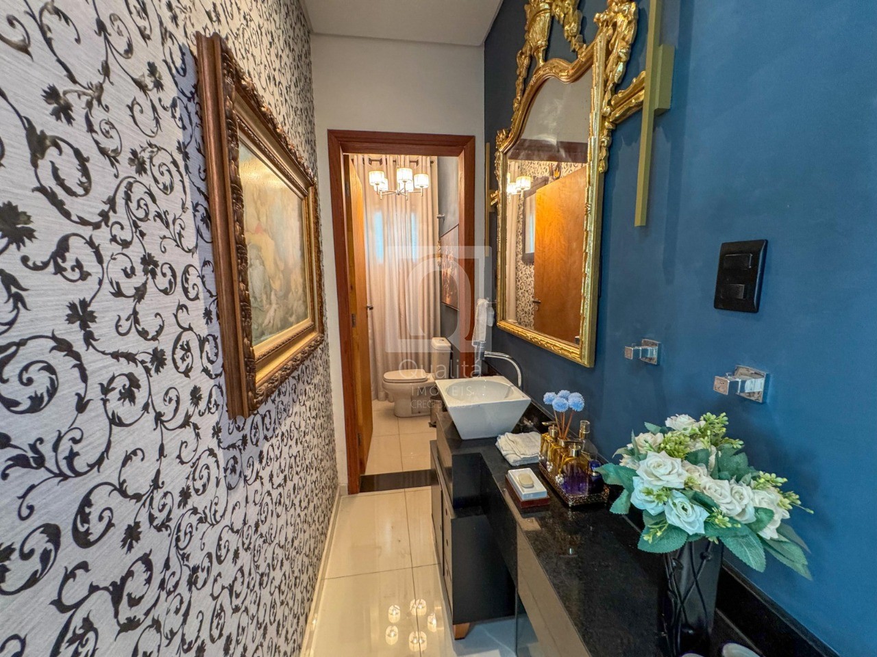 Casa de Condomínio à venda com 3 quartos, 250m² - Foto 2