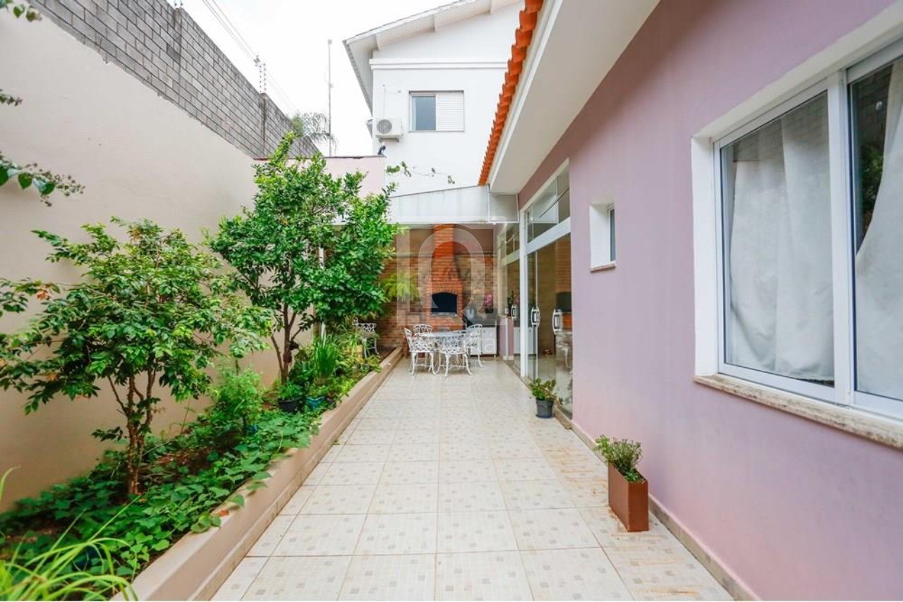 Casa de Condomínio à venda com 3 quartos, 360m² - Foto 30