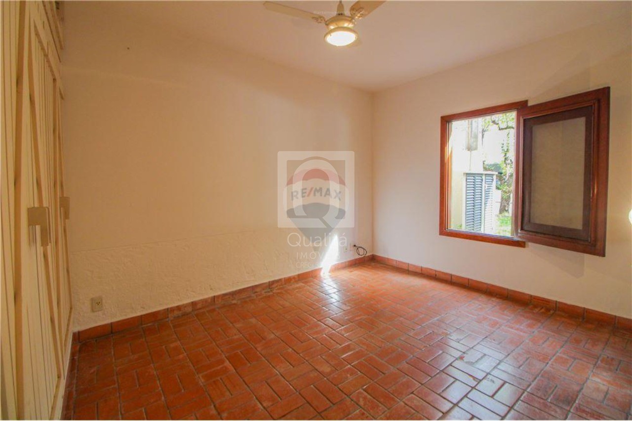 Casa de Condomínio à venda com 5 quartos, 265m² - Foto 12