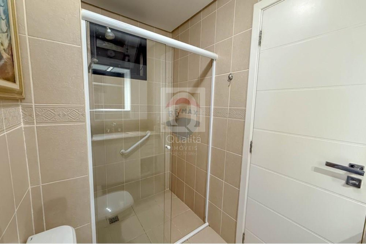 Apartamento à venda com 3 quartos, 189m² - Foto 19