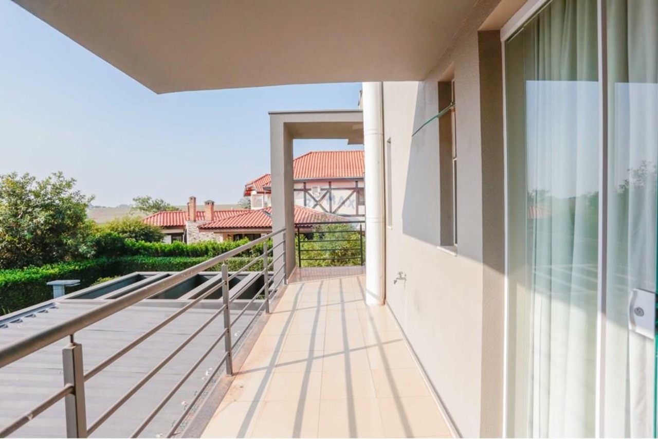 Casa de Condomínio à venda com 4 quartos, 1025m² - Foto 9