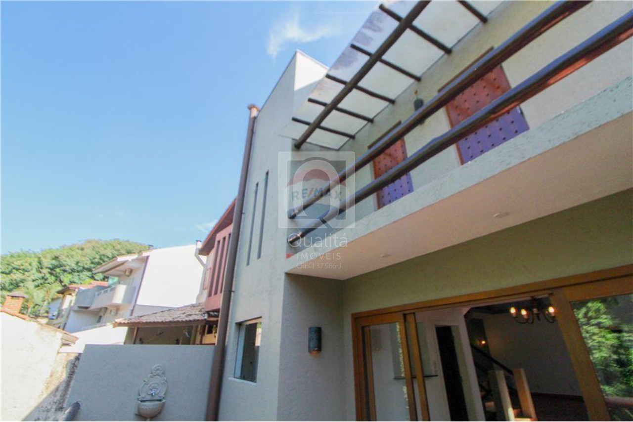 Casa de Condomínio à venda com 5 quartos, 265m² - Foto 5