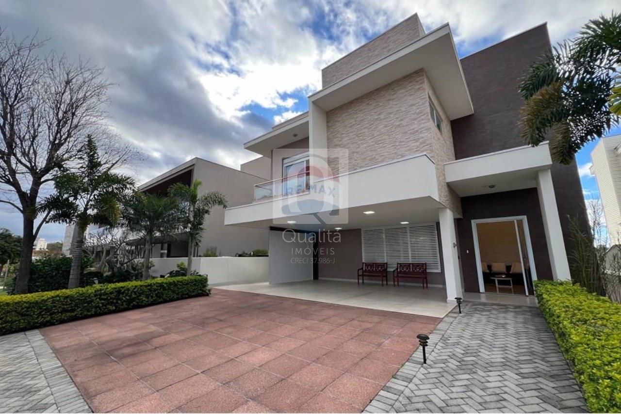Casa de Condomínio à venda com 4 quartos, 425m² - Foto 1
