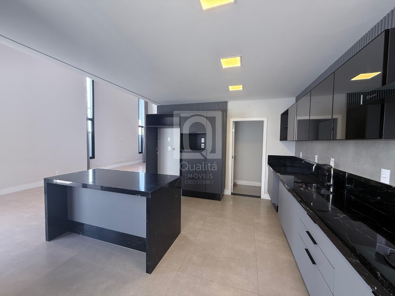 Casa de Condomínio à venda com 4 quartos, 370m² - Foto 5
