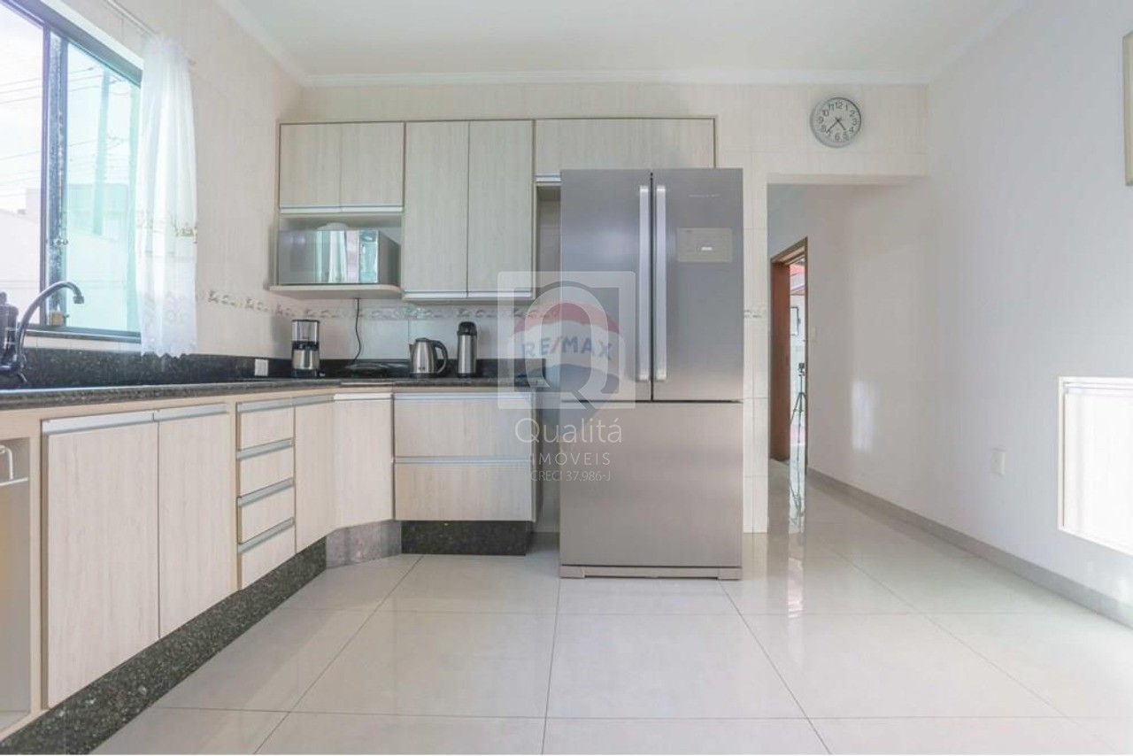 Casa de Condomínio à venda com 5 quartos, 360m² - Foto 35