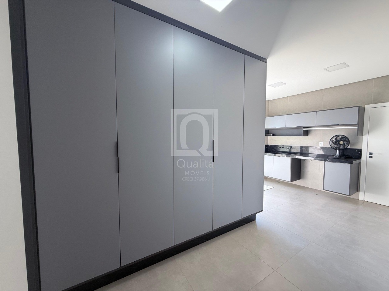 Casa de Condomínio à venda com 4 quartos, 370m² - Foto 6