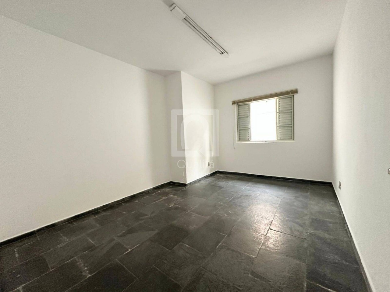 Casa à venda com 3 quartos, 300m² - Foto 6