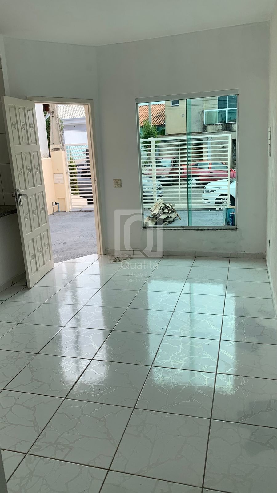 Casa à venda com 1 quarto, 132m² - Foto 1