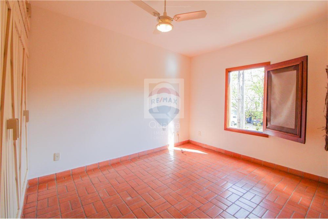 Casa de Condomínio à venda com 5 quartos, 265m² - Foto 32