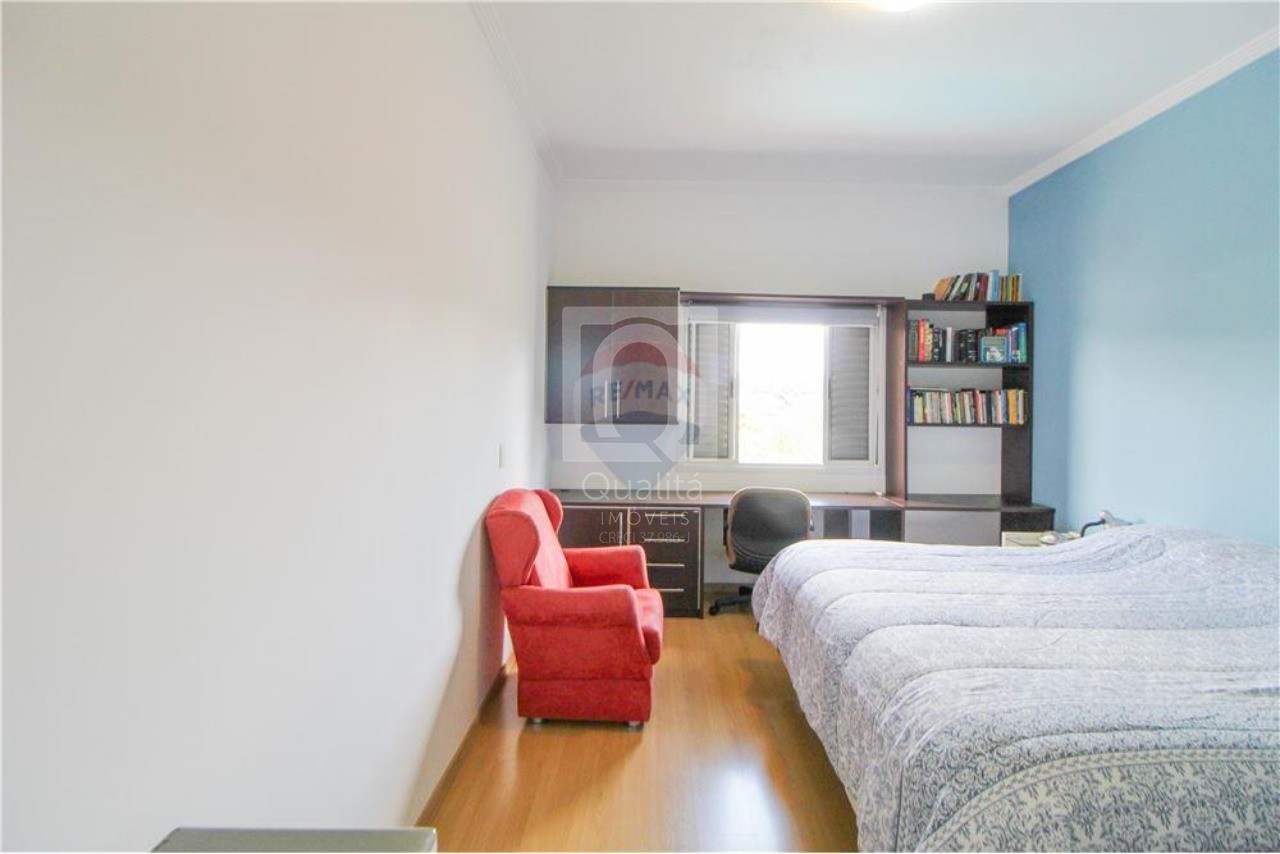 Casa de Condomínio à venda com 3 quartos, 360m² - Foto 29