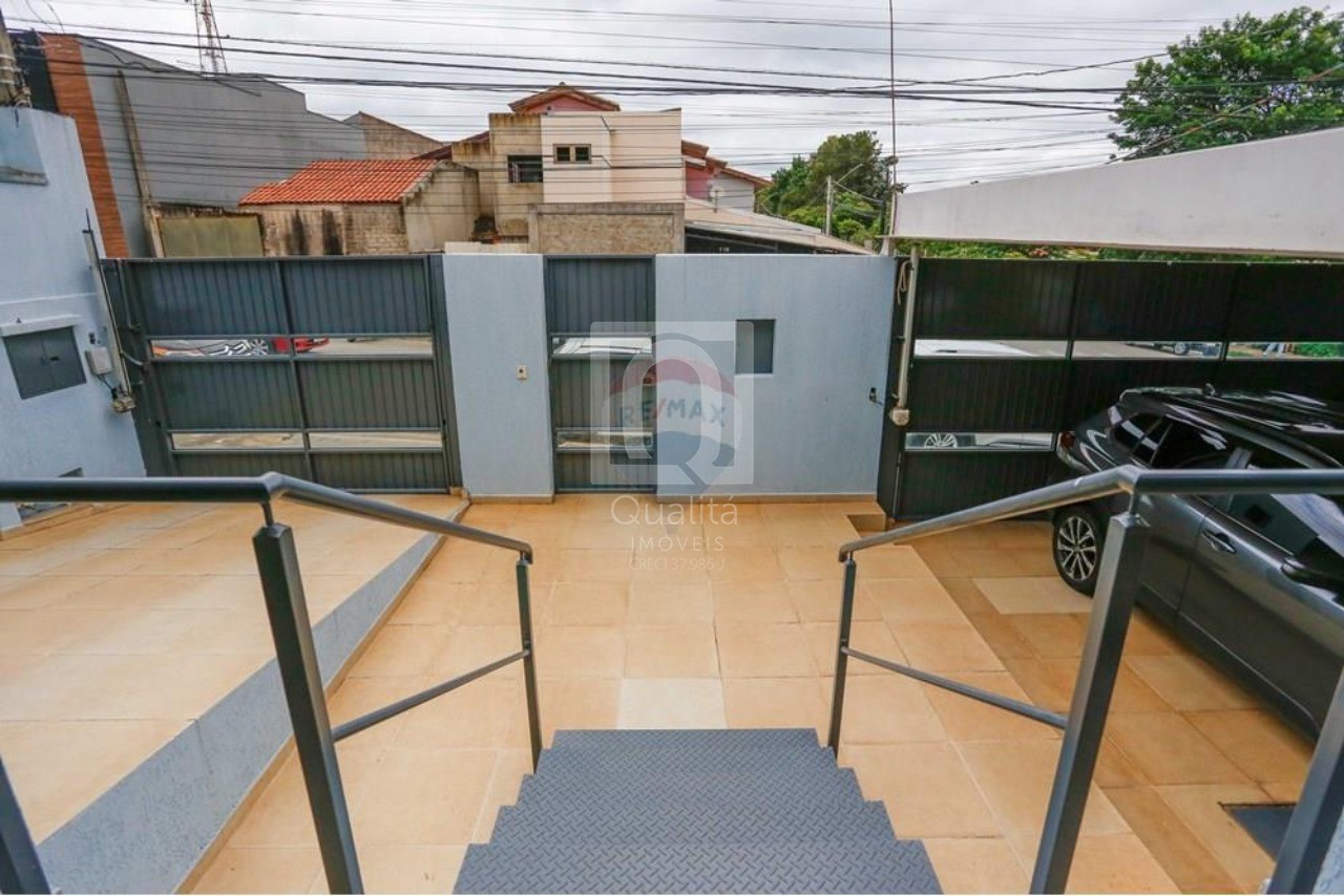 Casa à venda com 3 quartos, 281m² - Foto 4