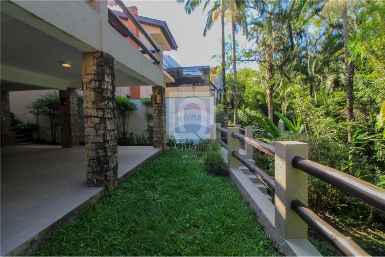 Casa de Condomínio à venda com 5 quartos, 265m² - Foto 42