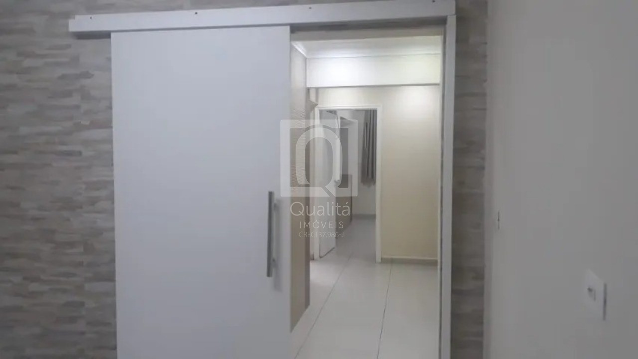 Casa à venda com 2 quartos, 300m² - Foto 4