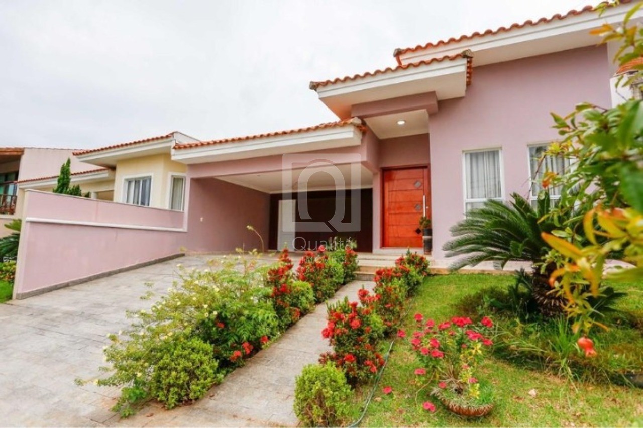 Casa de Condomínio à venda com 3 quartos, 360m² - Foto 1