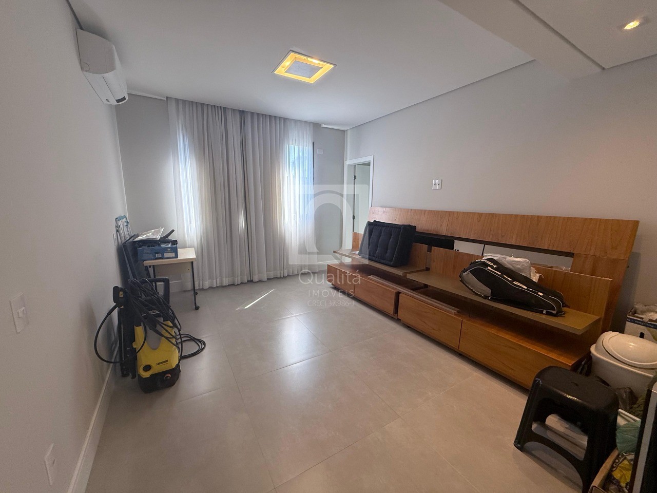 Casa de Condomínio à venda com 4 quartos, 370m² - Foto 17