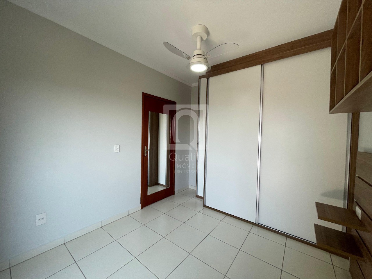 Apartamento à venda com 3 quartos, 86m² - Foto 11