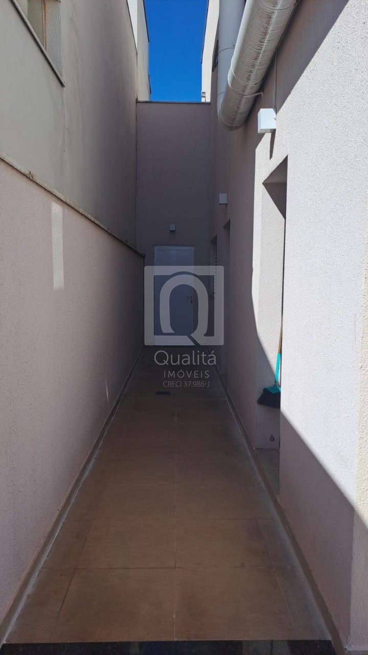 Casa de Condomínio à venda com 4 quartos, 250m² - Foto 21