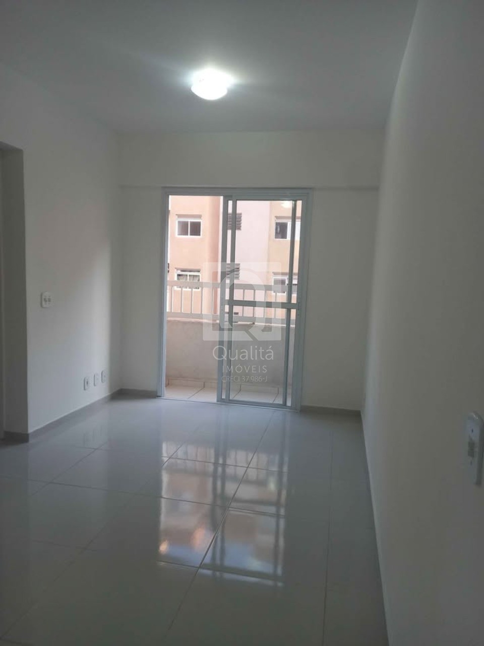 Apartamento à venda com 2 quartos, 53m² - Foto 1