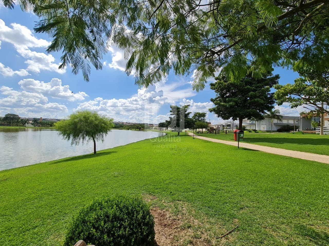 Casa de Condomínio à venda com 3 quartos, 300m² - Foto 30