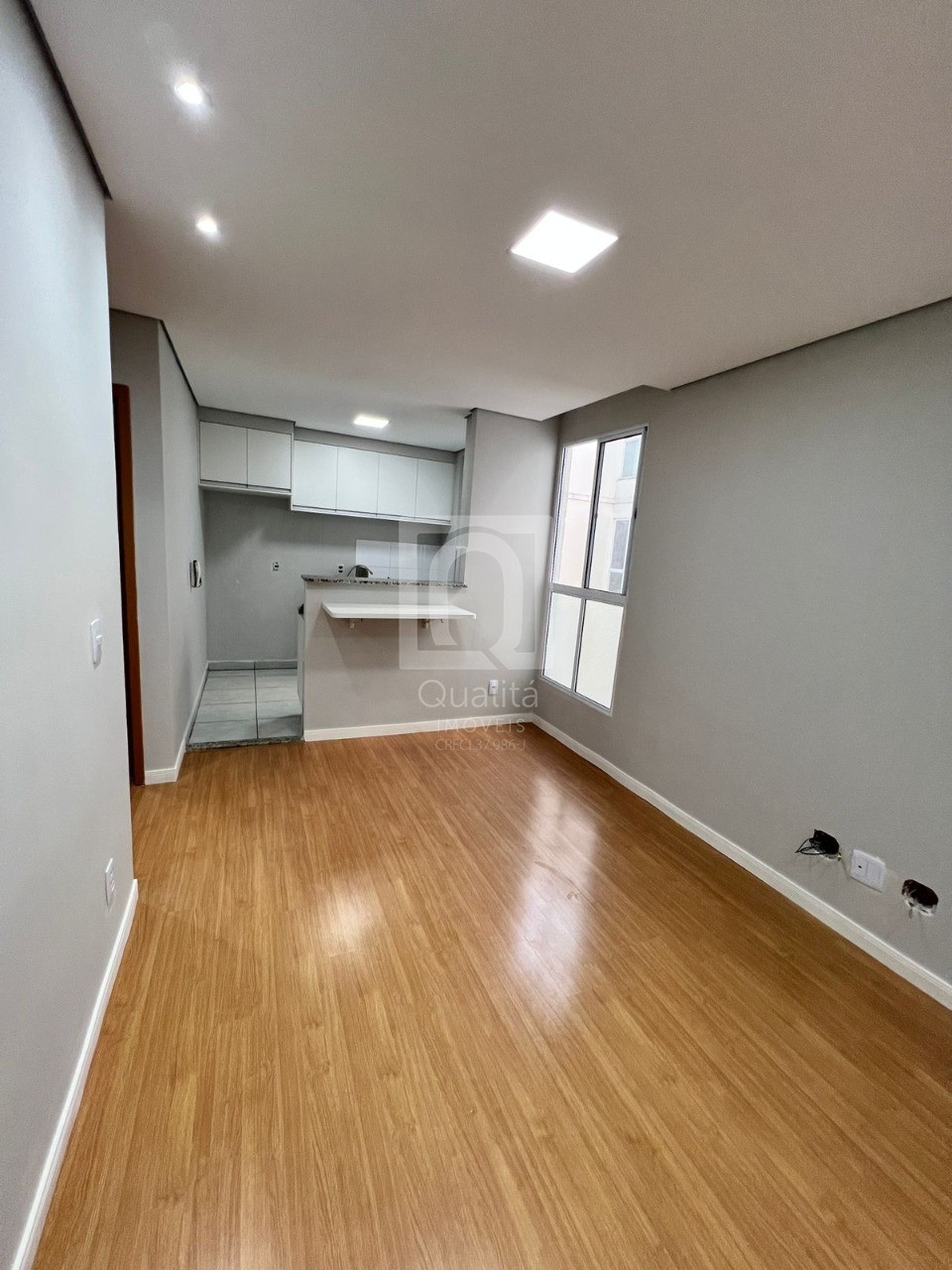Apartamento à venda com 2 quartos, 42m² - Foto 1