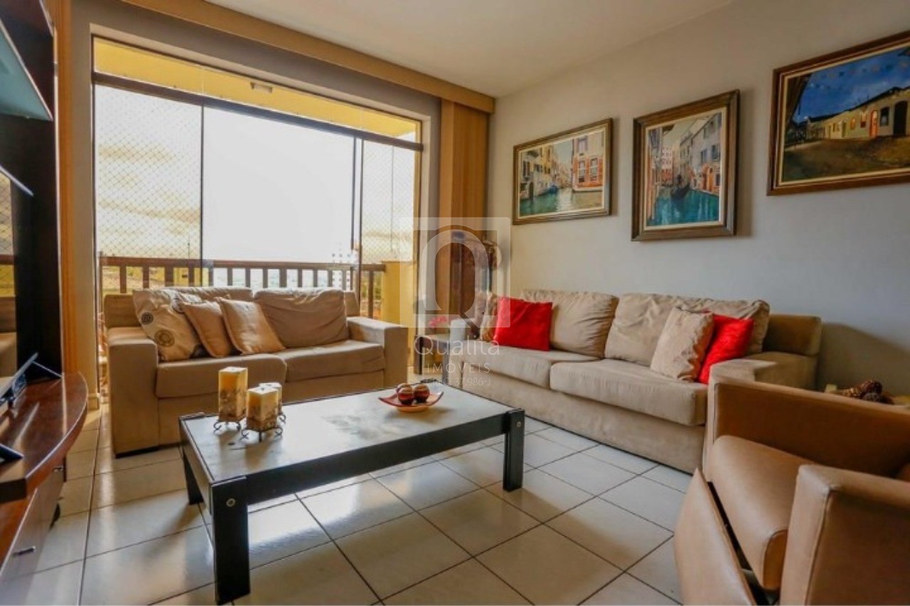 Apartamento à venda com 3 quartos, 202m² - Foto 1