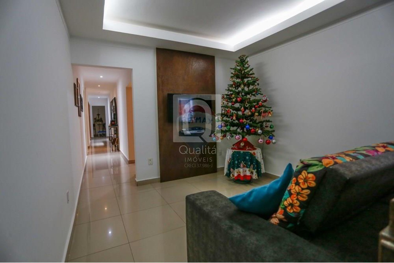 Casa à venda com 3 quartos, 281m² - Foto 7