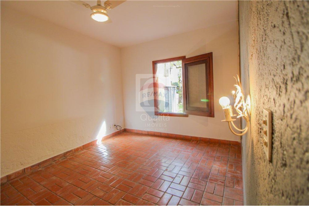 Casa de Condomínio à venda com 5 quartos, 265m² - Foto 22