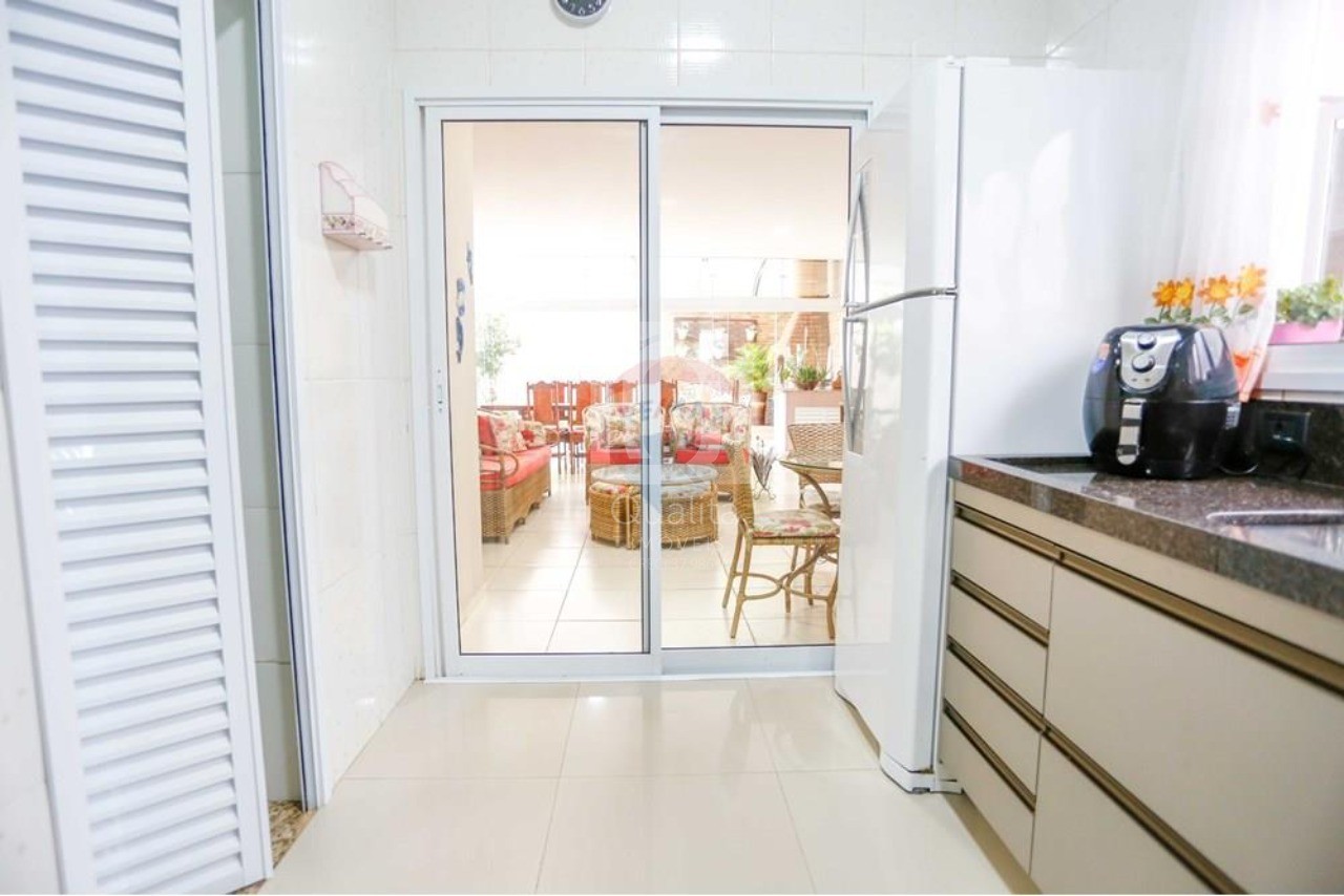 Casa de Condomínio à venda com 3 quartos, 360m² - Foto 9