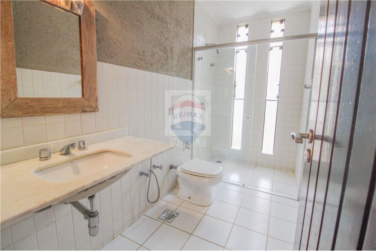 Casa de Condomínio à venda com 5 quartos, 265m² - Foto 24