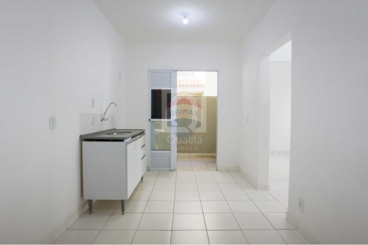 Apartamento à venda com 2 quartos, 44m² - Foto 3