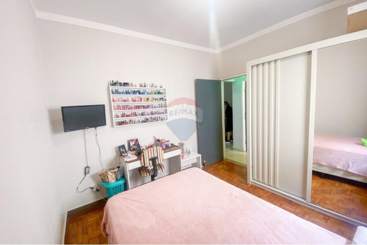 Casa à venda com 3 quartos, 280m² - Foto 9