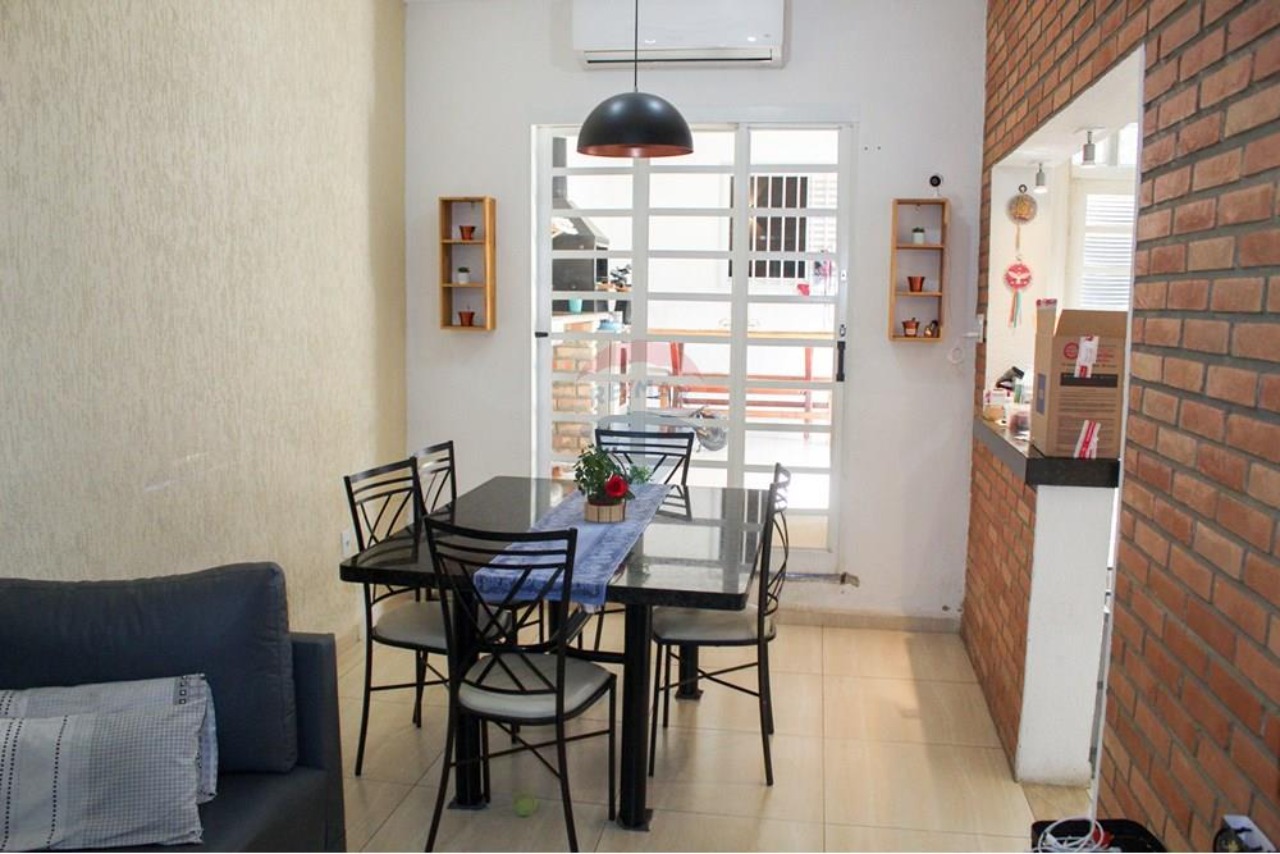 Casa à venda com 3 quartos, 280m² - Foto 1