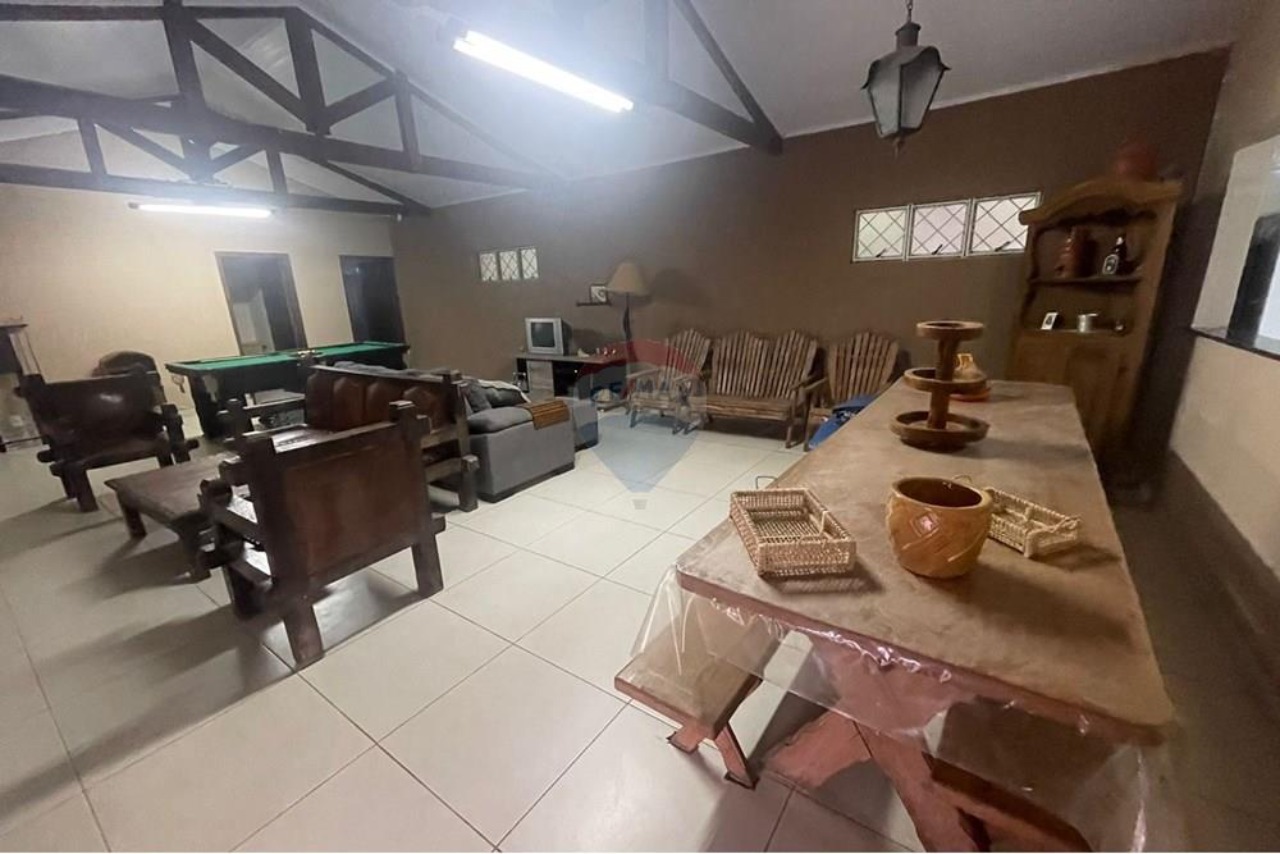 Chácara, 5 quartos, 250 m² - Foto 1