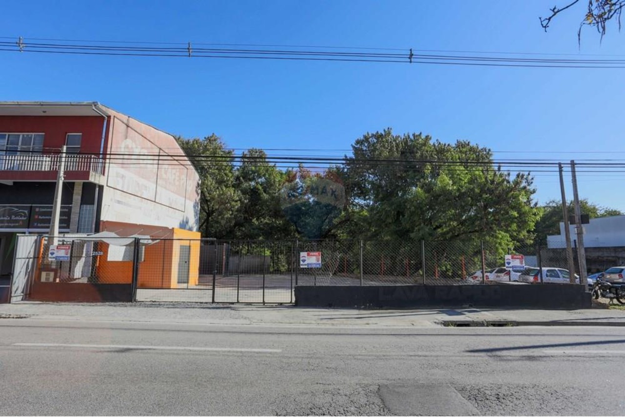 Loteamento e Condomínio - Foto 1