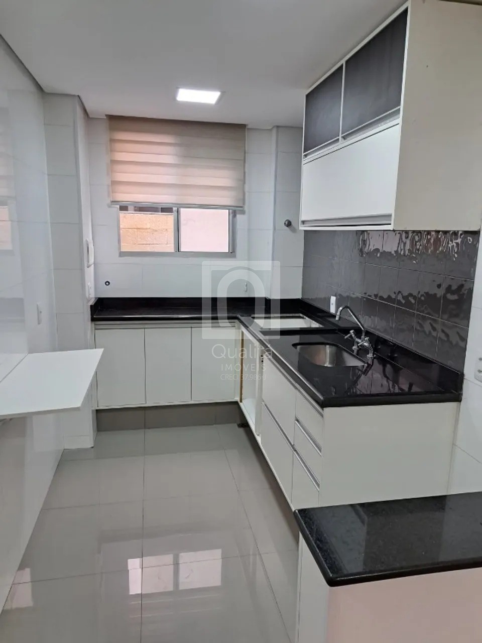 Apartamento à venda com 2 quartos, 76m² - Foto 3