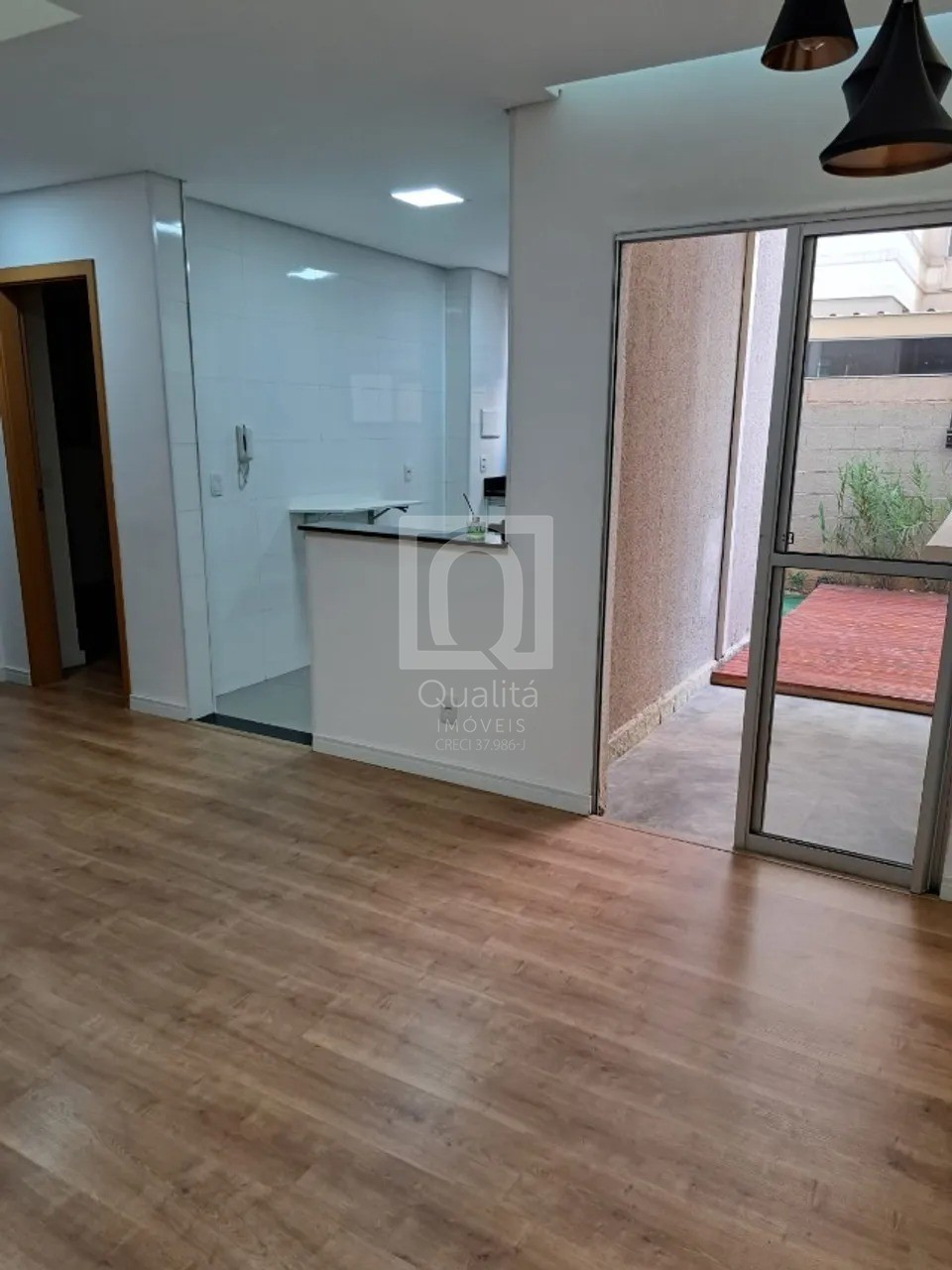 Apartamento à venda com 2 quartos, 76m² - Foto 4