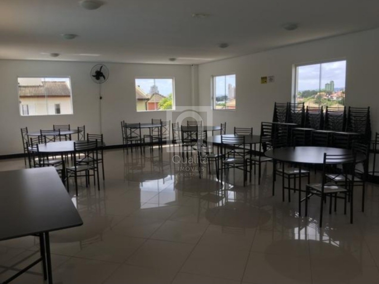 Apartamento à venda com 2 quartos, 76m² - Foto 29