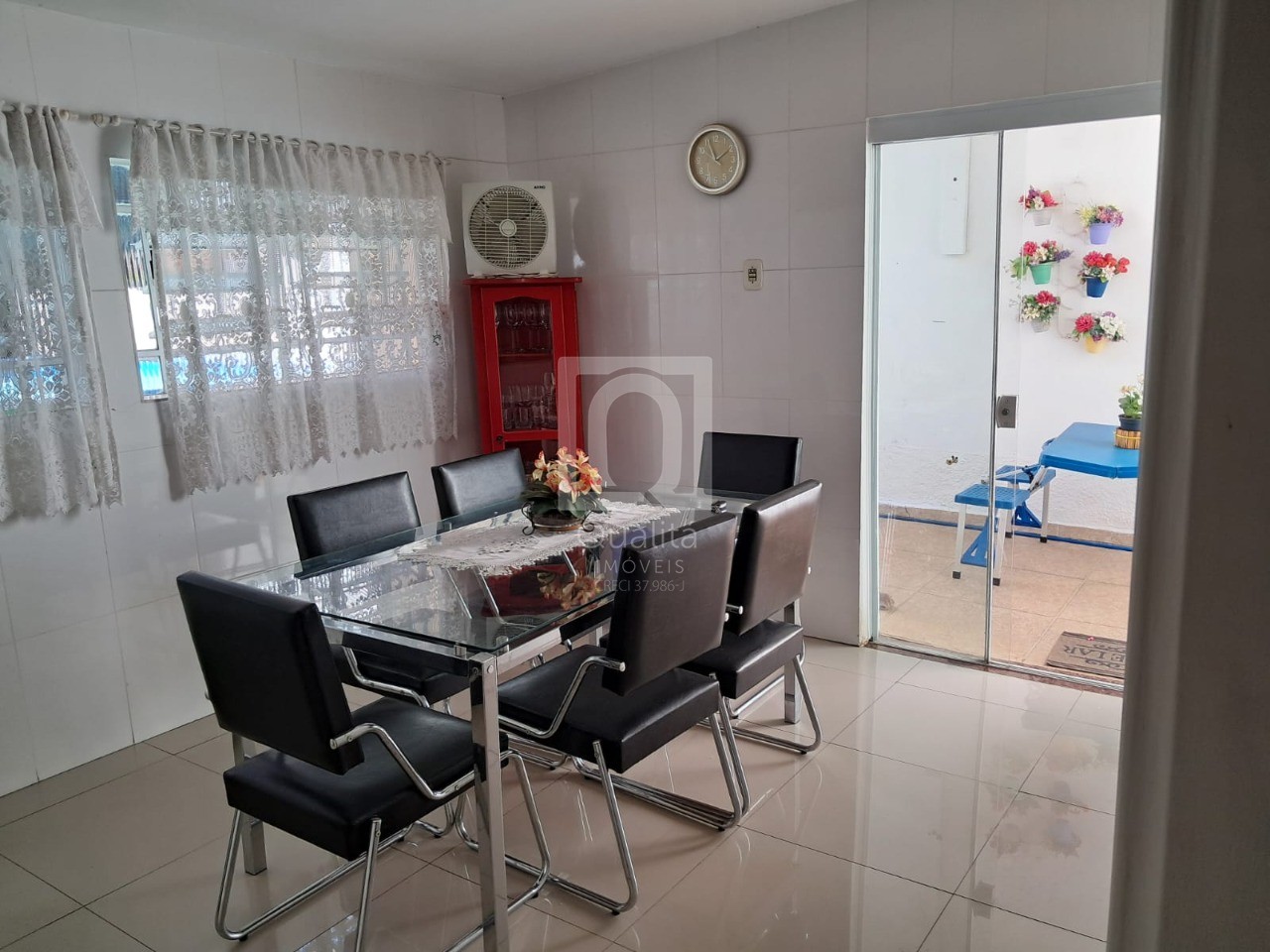 Casa, 4 quartos, 133 m² - Foto 1