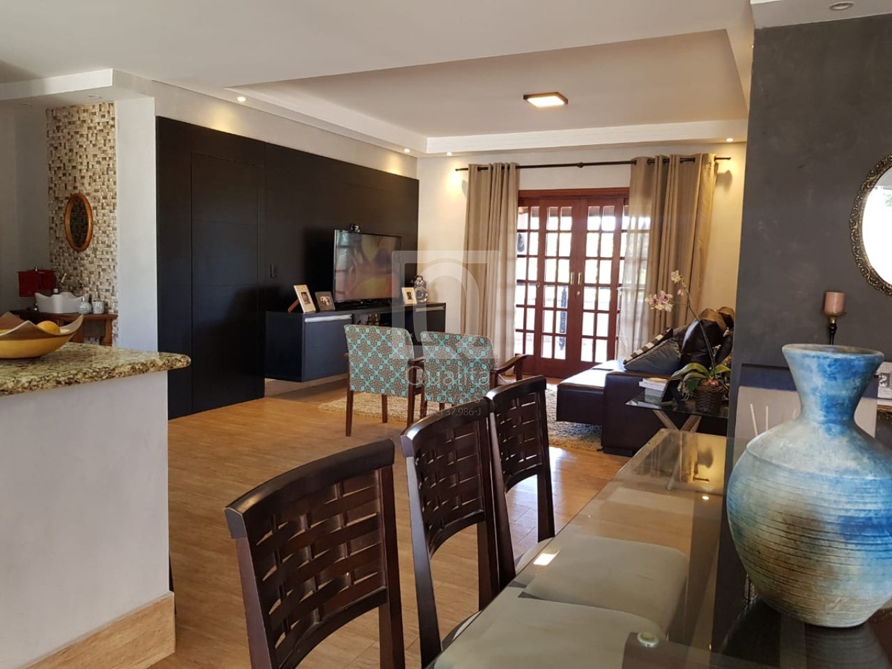 Chácara, 3 quartos, 1400 m² - Foto 1