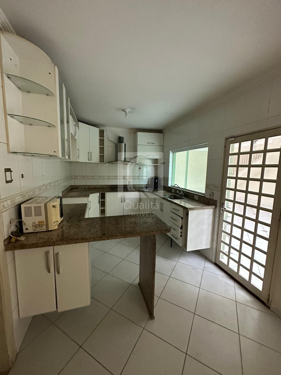 Sobrado, 3 quartos, 278 m² - Foto 2