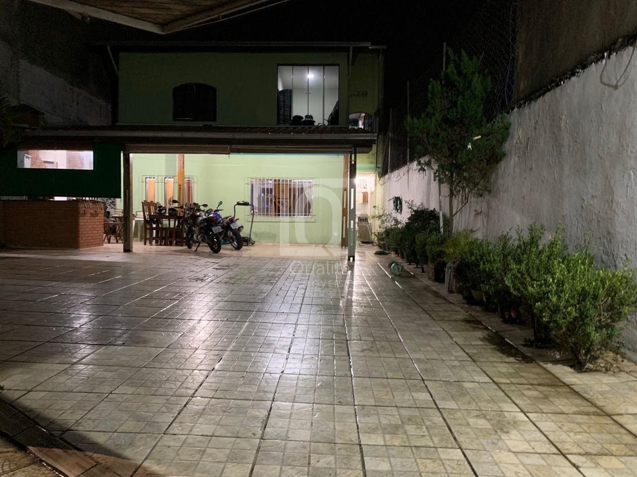 Sobrado, 3 quartos, 180 m² - Foto 1