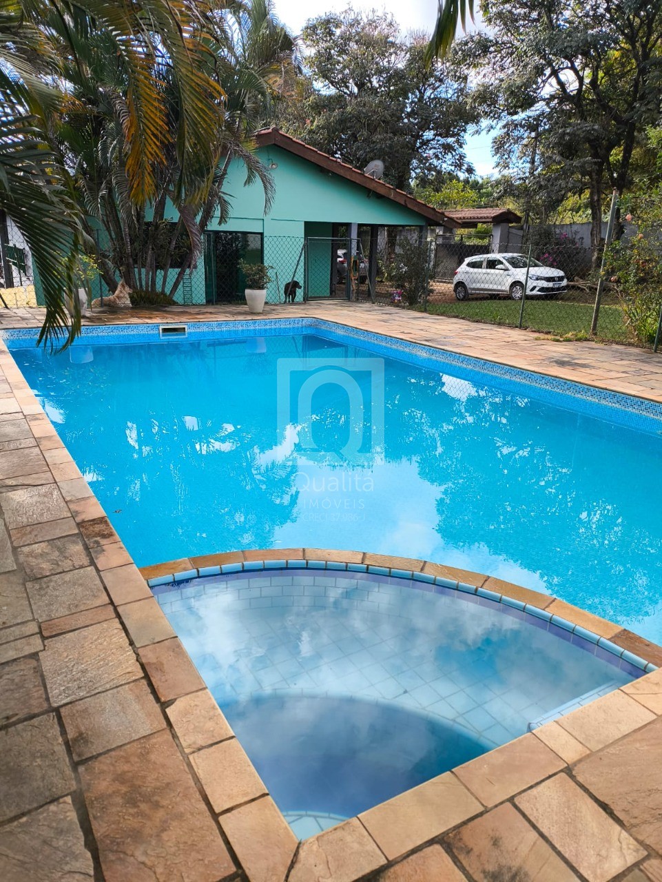 Sítio, 4 quartos, 2300 m² - Foto 1
