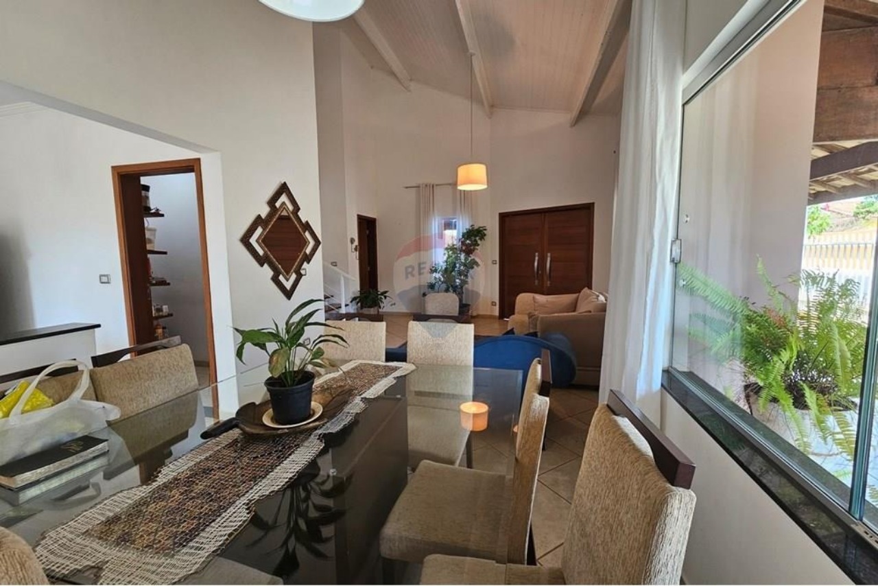 Casa, 4 quartos, 350 m² - Foto 3