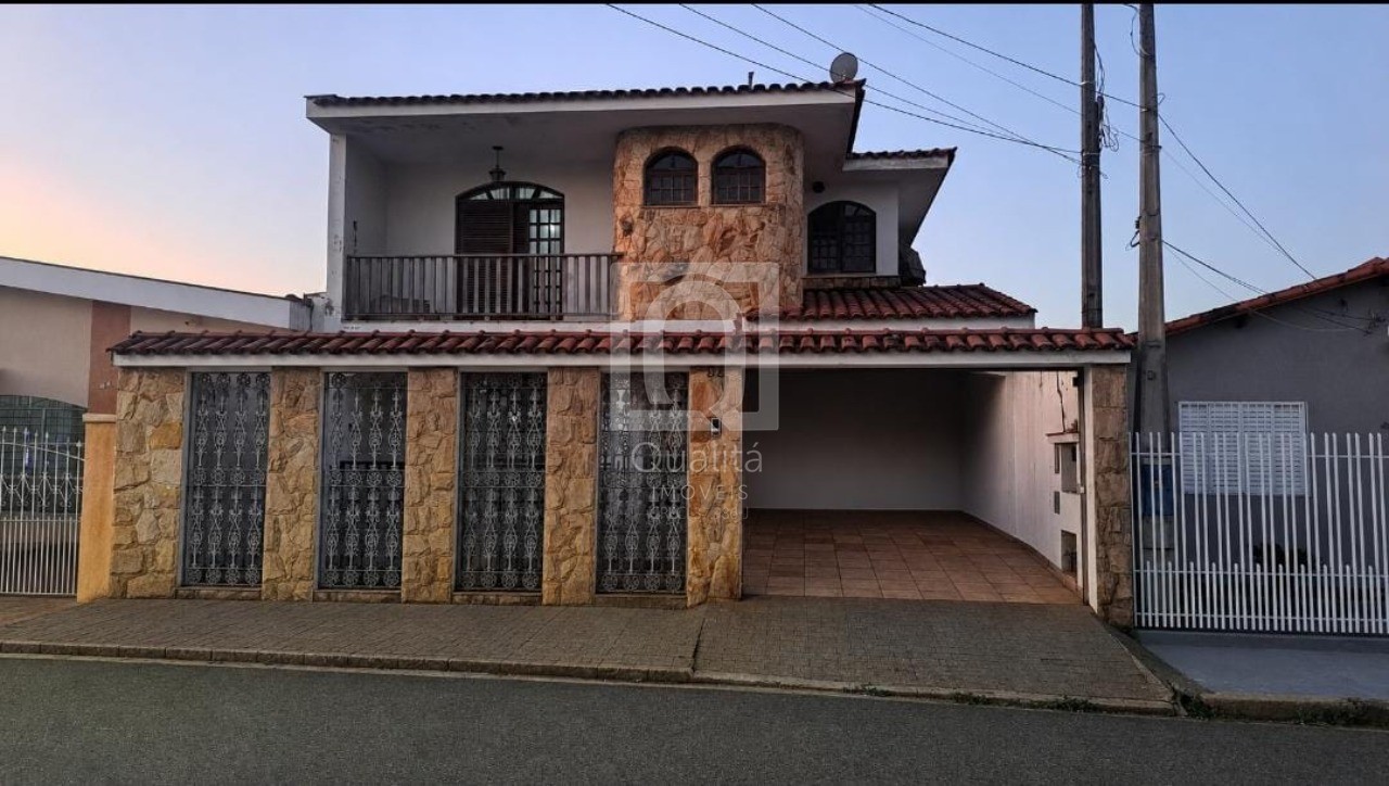 Sobrado, 3 quartos, 320 m² - Foto 1
